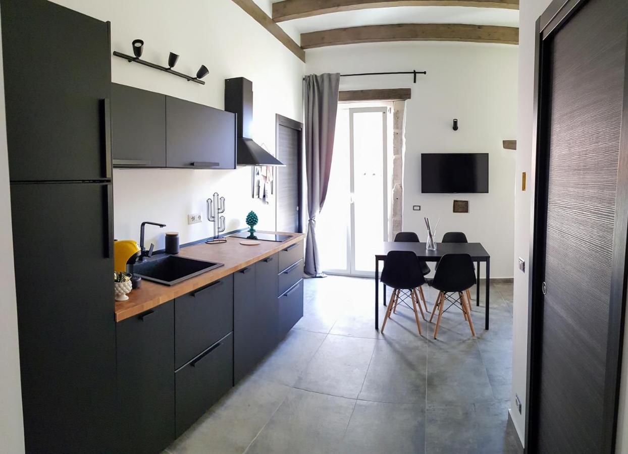 Cavour 45 - Ortigia Apartments Сиракузы Экстерьер фото