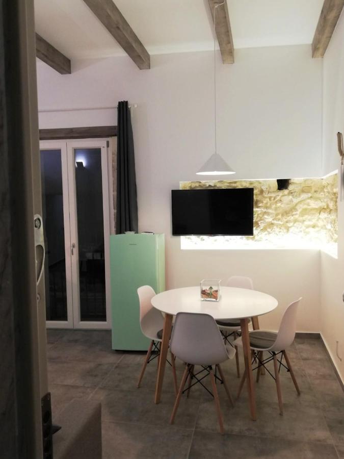 Cavour 45 - Ortigia Apartments Сиракузы Экстерьер фото